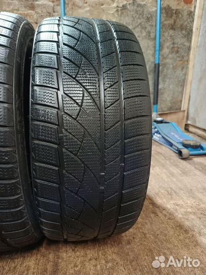 RoadX RX Frost WU01 225/40 R19