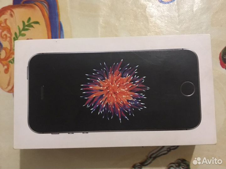 iPhone se 2016 коробка