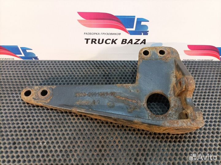 Кронштейн кабины левый камаз 5490