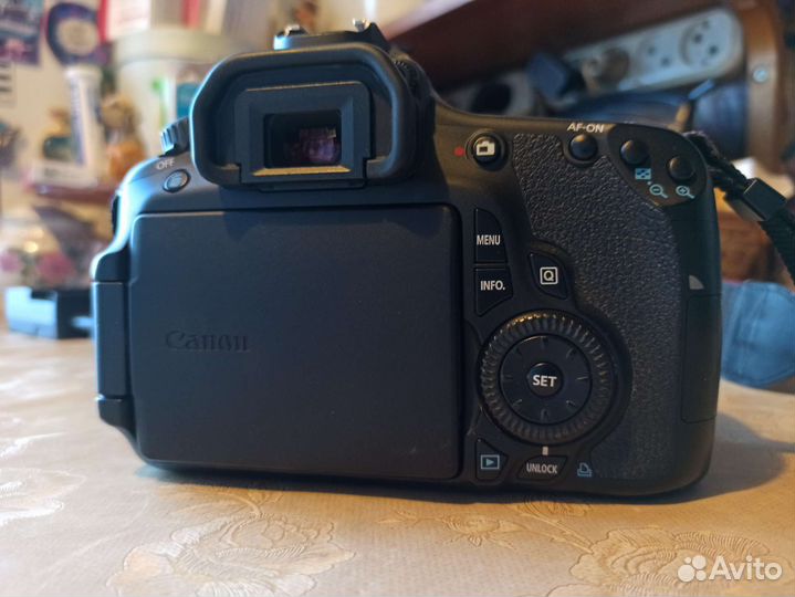 Зеркальный фотоаппарат canon 60d