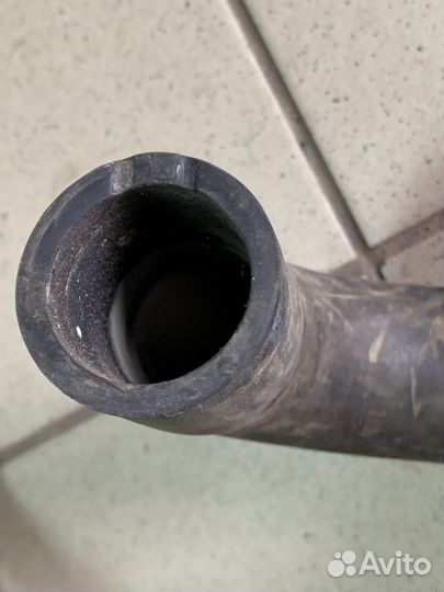 Патрубок радиатора нижний 16V Sandero 215019787R