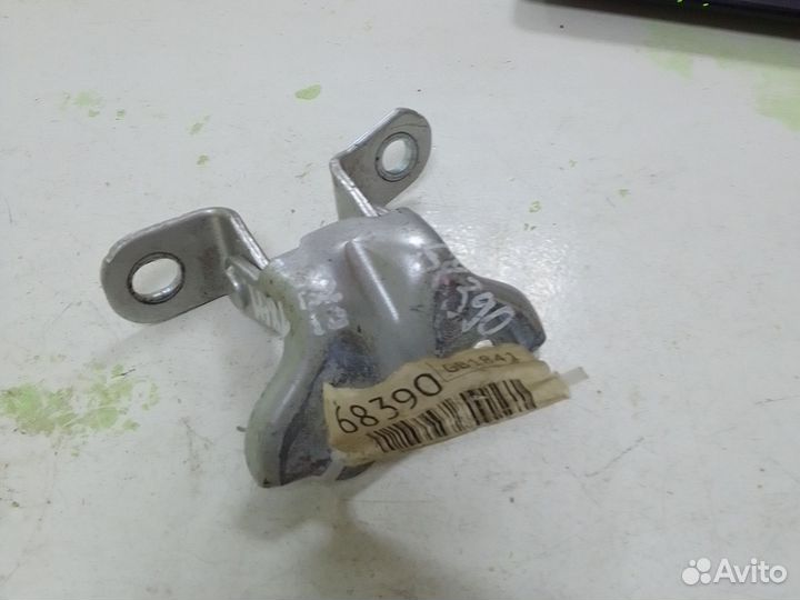 Петля двери верхняя Kia Picanto 2