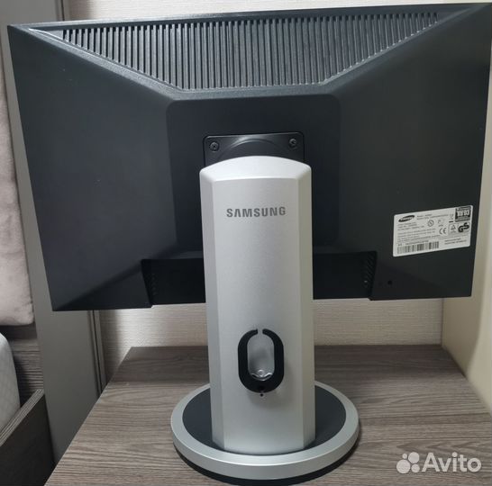 Монитор Samsung syncmaster 205BW