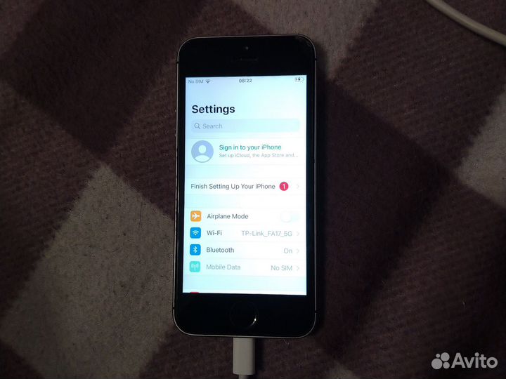 iPhone SE, 16 ГБ