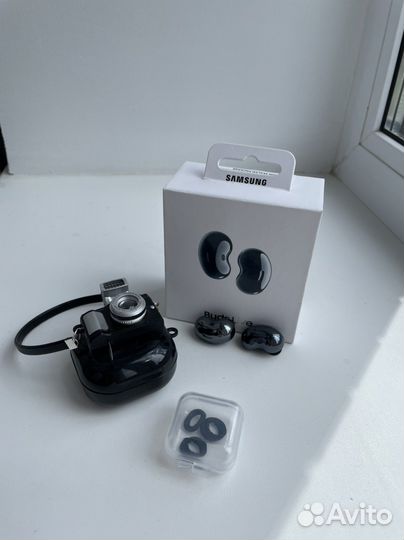 Беспроводные наушники Samsung Buds Live