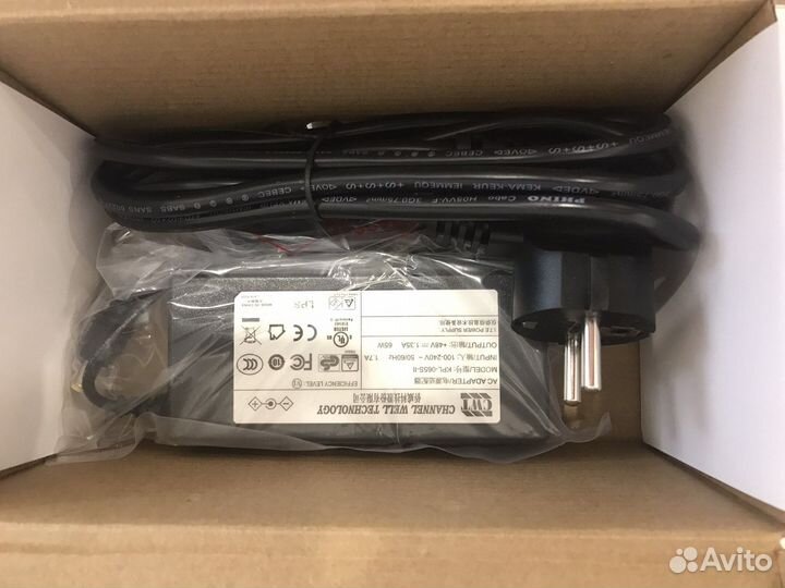 Poe коммутатор Hikvision DS-3E0105p-E(B)