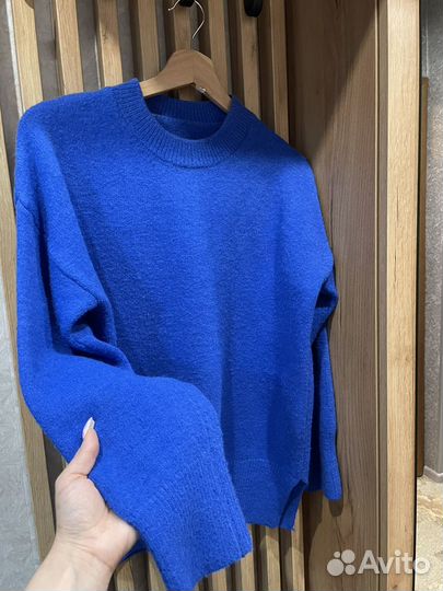 Свитер женский