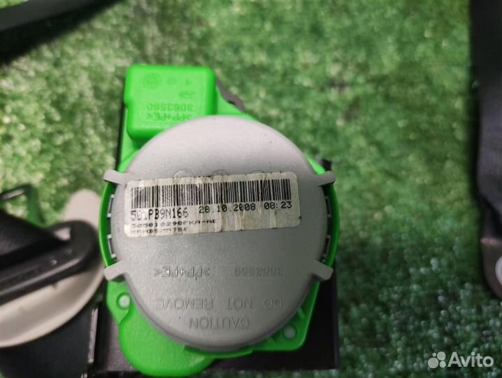 Ремень безопасности передний левый Toyota Auris E