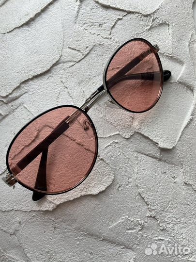 Солнечные очки prada