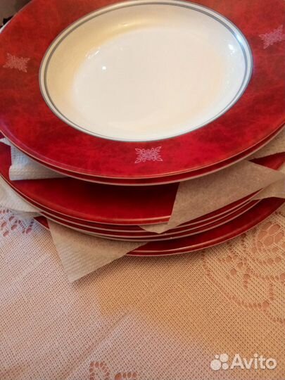 Набор тарелок