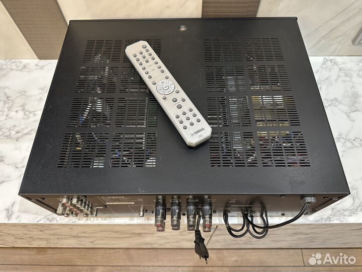 Усилитель интегральный yamaha A-S300