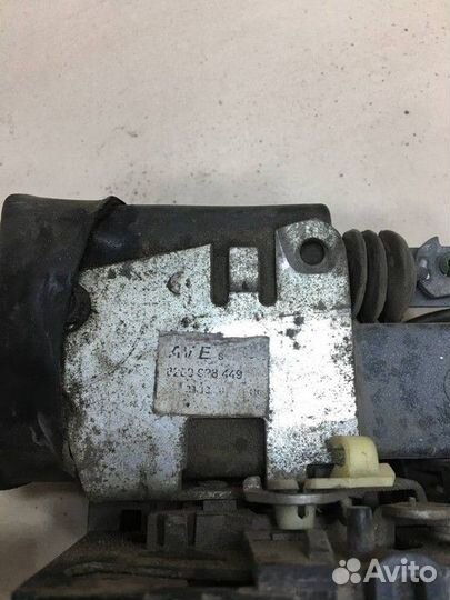 Замок двери передней левой с активатором