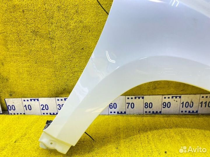 Крыло переднее правое Toyota Land Cruiser Prado