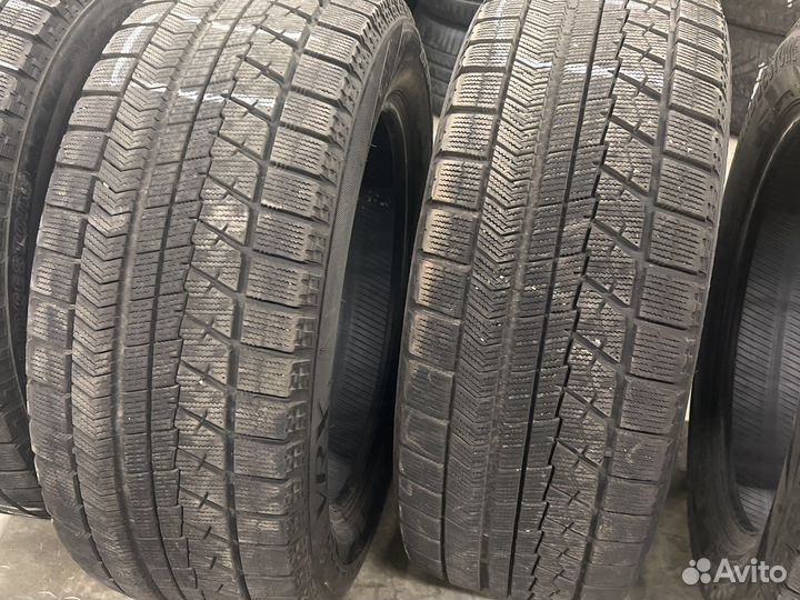 Bridgestone Blizzak VRX 225/55 R17