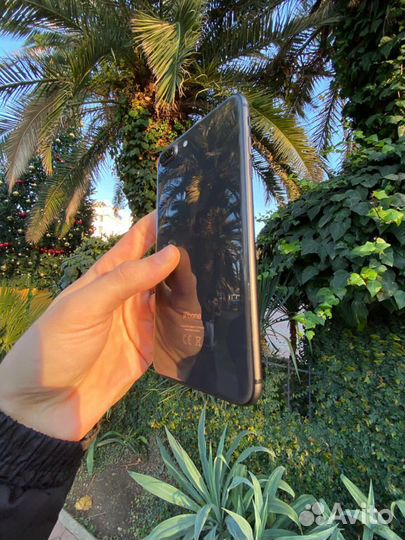 iPhone 8 Plus, 64 ГБ