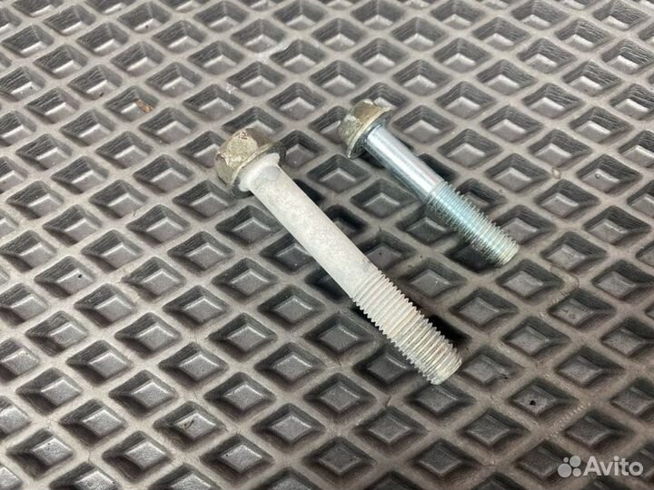 Болты крепления генератора Honda Accord 8 CU2 K24A