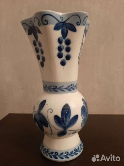 Ваза гжельская роспись