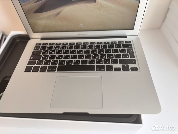 Macbook air 13.3 8/128gb silver