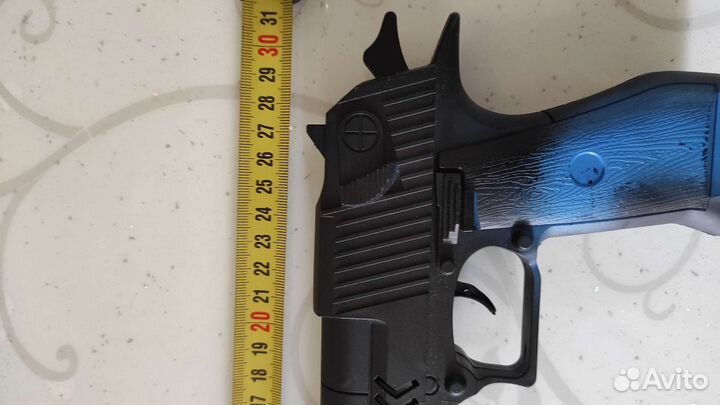 Игрушечный пистолет