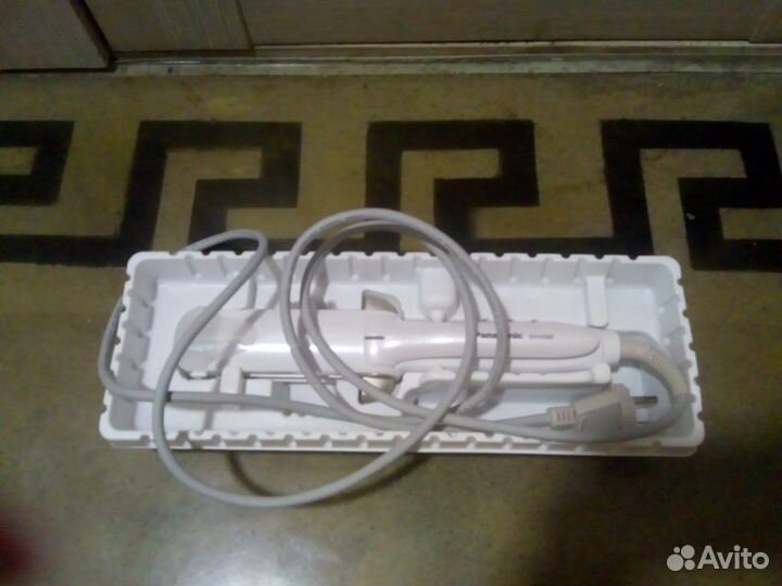 Щипцы для выпрямления волос с функцией ионизаций.Н