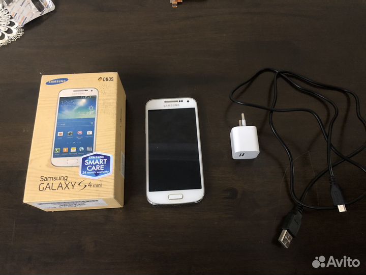 Телефон Samsung galaxy S4 mini duos
