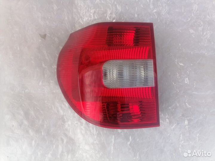 Фонарь задний левый Skoda Yeti