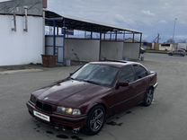 BMW 3 серия 1.8 MT, 1992, битый, 100 000 км, с пробегом, цена 180 000 руб.