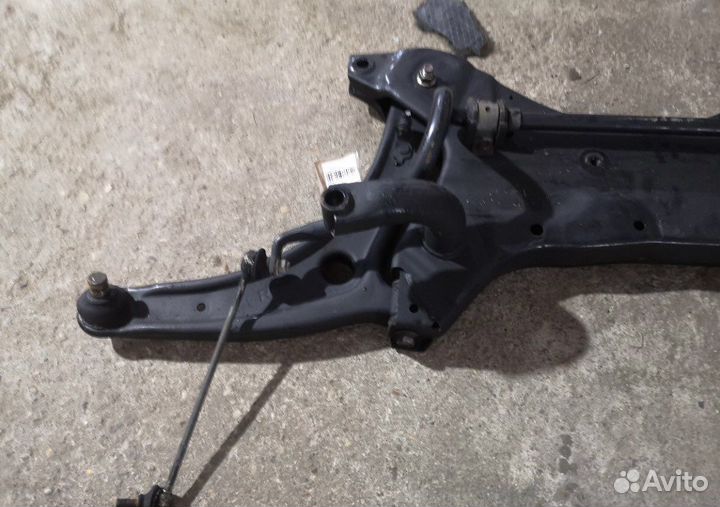 Балка передняя Mitsubishi delica d5