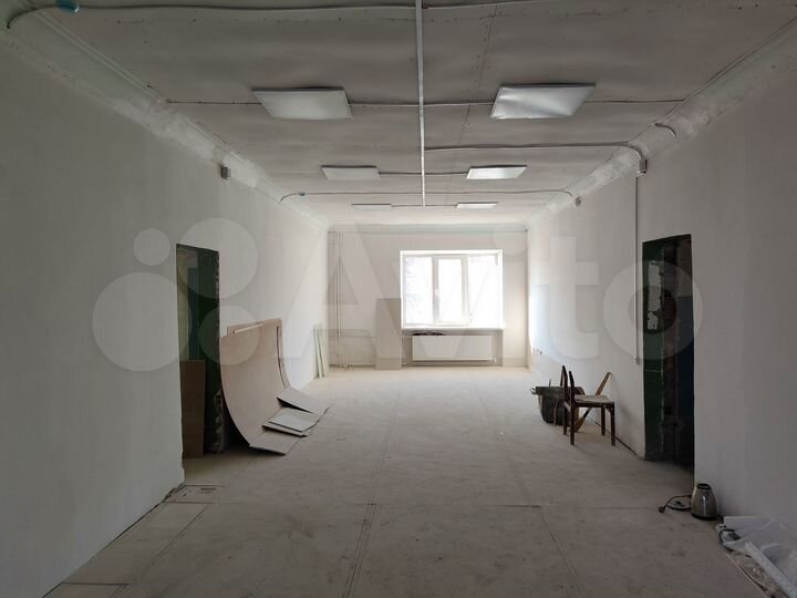 Офисные помещения, 237.7 м² рядом с остановкой