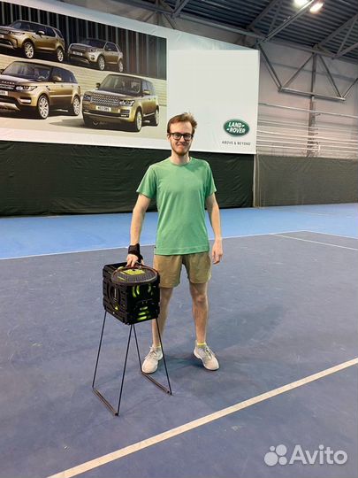 Тренер по большому теннису