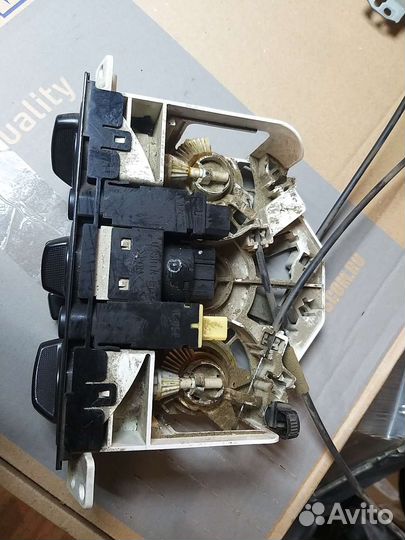 Блок управления печкой мазда демио dw