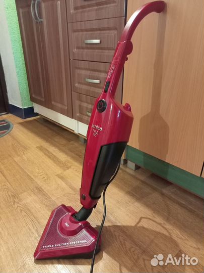 Пылесос вертикальный