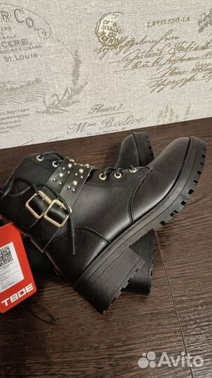 Новые Ботинки