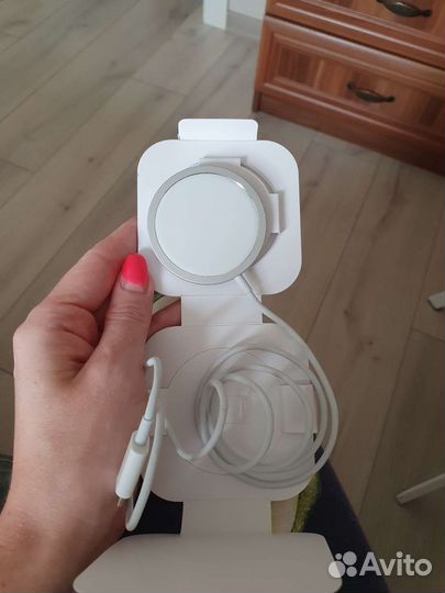 Магнитная беспроводная зарядка для iPhone