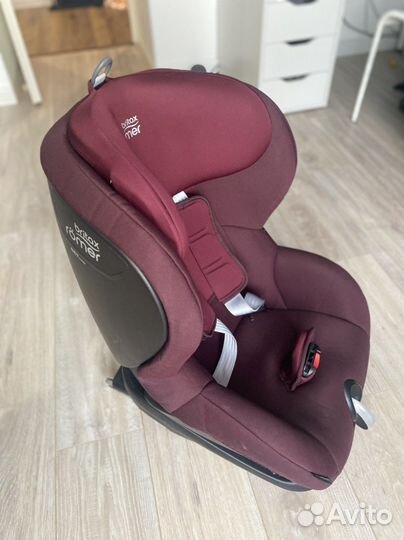 Продаю детское кресло britax romer trifix2