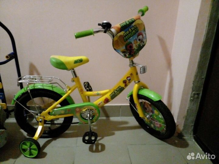 Детский велосипед четырехколесный