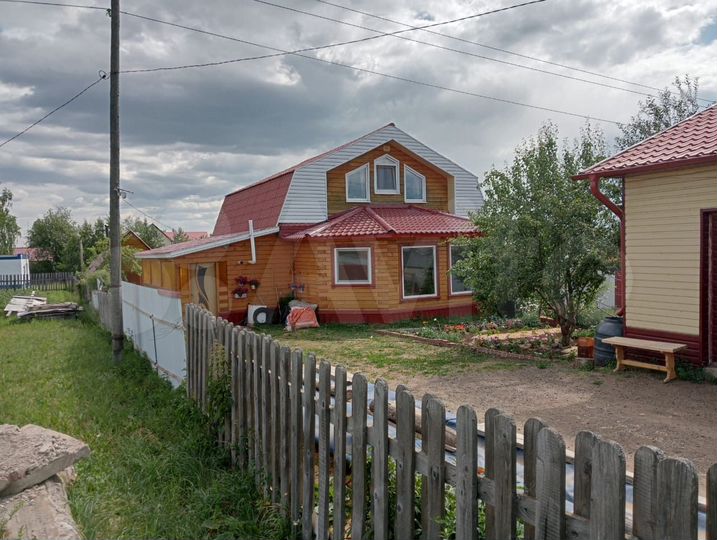 Дом 100,7 м² на участке 10 сот.