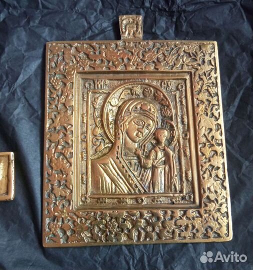 Старинные Иконы и Крест