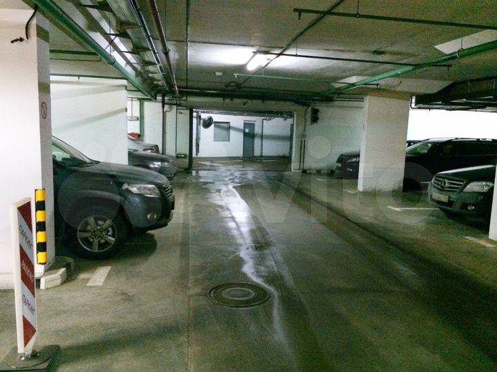 Машиноместо, 18 м²