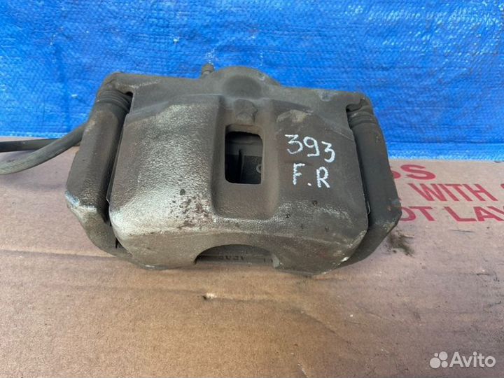 Суппорт передний правый Nissan Maxima A35 VQ35DE