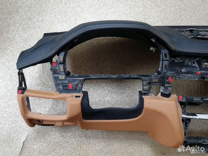 BMW X6 F16 Торпедо