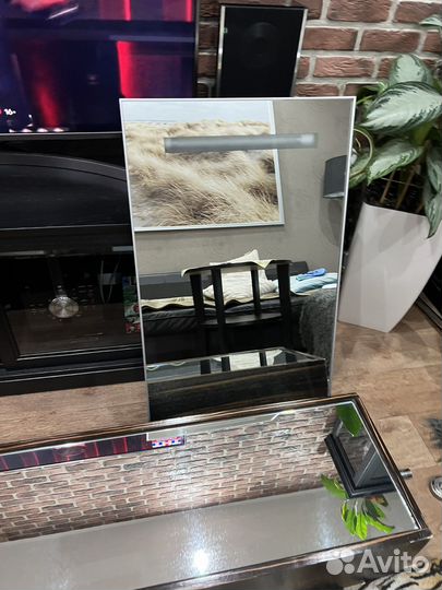 Зеркало с подсветкой в алюминиевой рамке