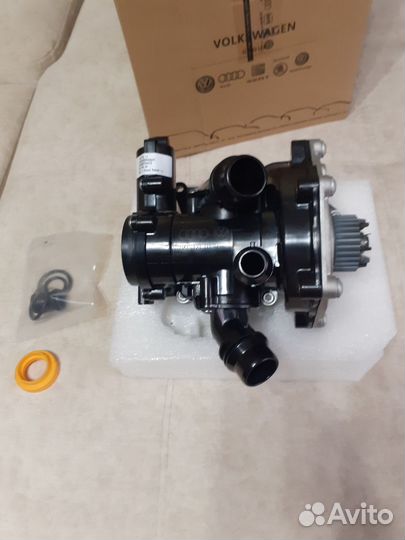 Помпа шкода 1.8 GEN3 / 06L121111H