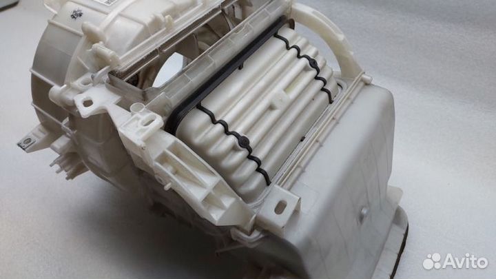 Корпус моторчика отопителя Toyota Camry XV50 2arfe