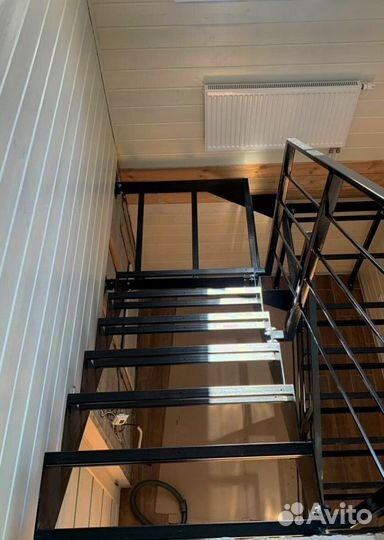 Поворотная лестница