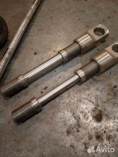 Стойка для штанги,гриф с блинами,гантели и.т.д