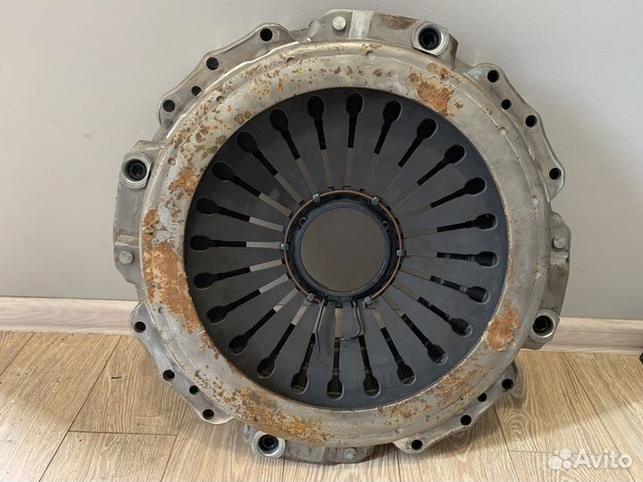 Корзина+выжимной shacman.Водяной насос CAT4