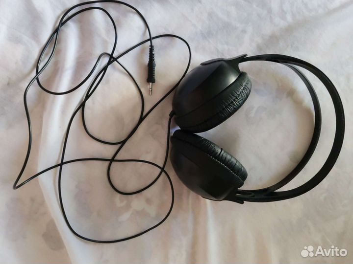 Проводные наушники