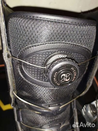 Сноубордические ботинки размер 44