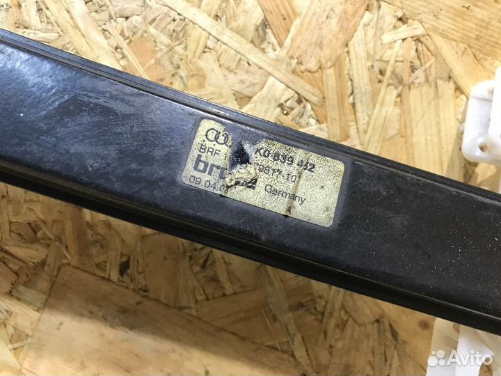 Стеклоподъемник задний правый Audi A4 B8